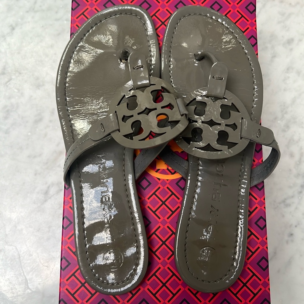 Tory Burch Miller Sandals - Gray patent leather 8M